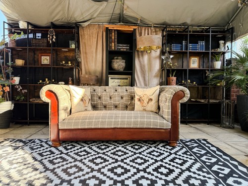 Gorgeous chesterfield seater - 2,