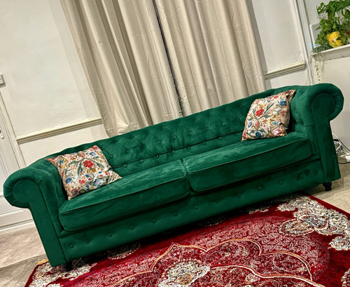 Green velvet chesterfield - green,