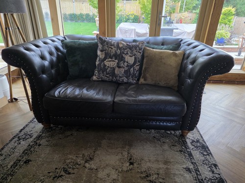 Large chesterfield seater - chesterfield,